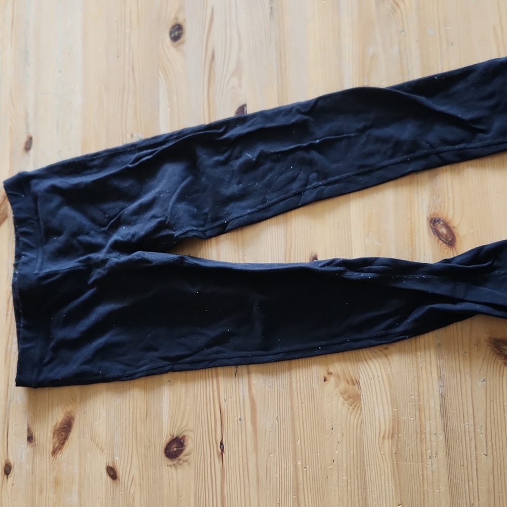 Black leggings